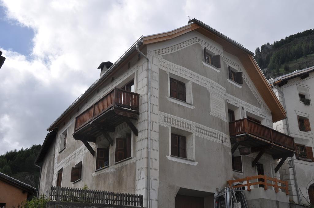 Attika Wohnung 7546 Ardez Pokój zdjęcie