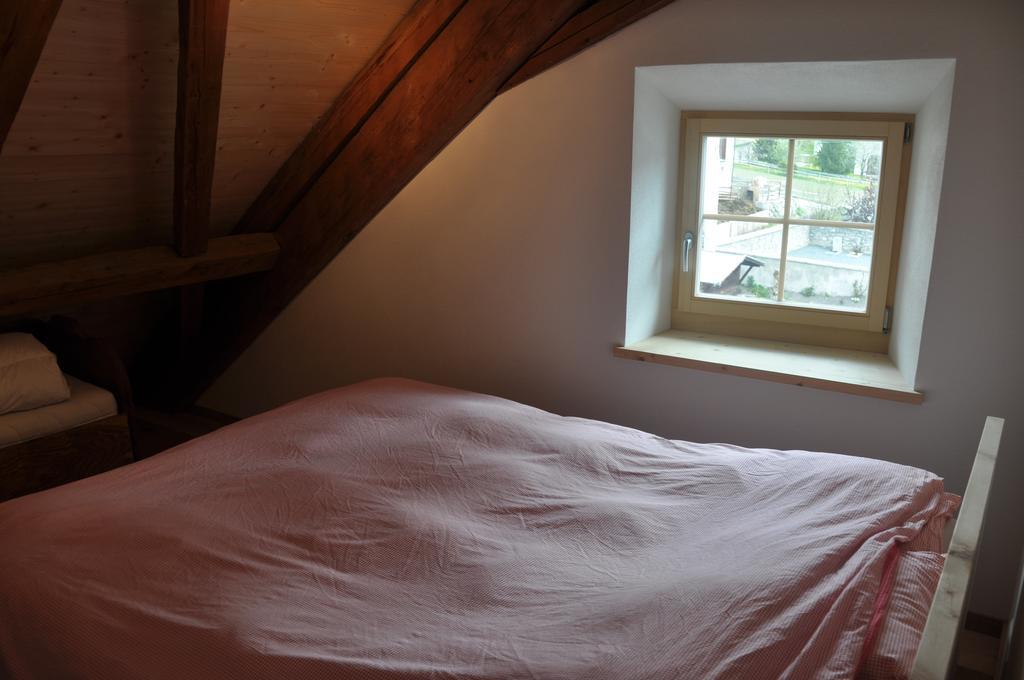 Attika Wohnung 7546 Ardez Pokój zdjęcie