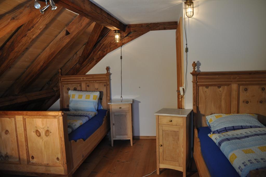 Attika Wohnung 7546 Ardez Pokój zdjęcie