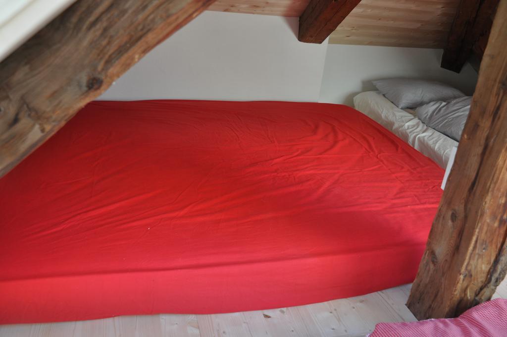 Attika Wohnung 7546 Ardez Pokój zdjęcie